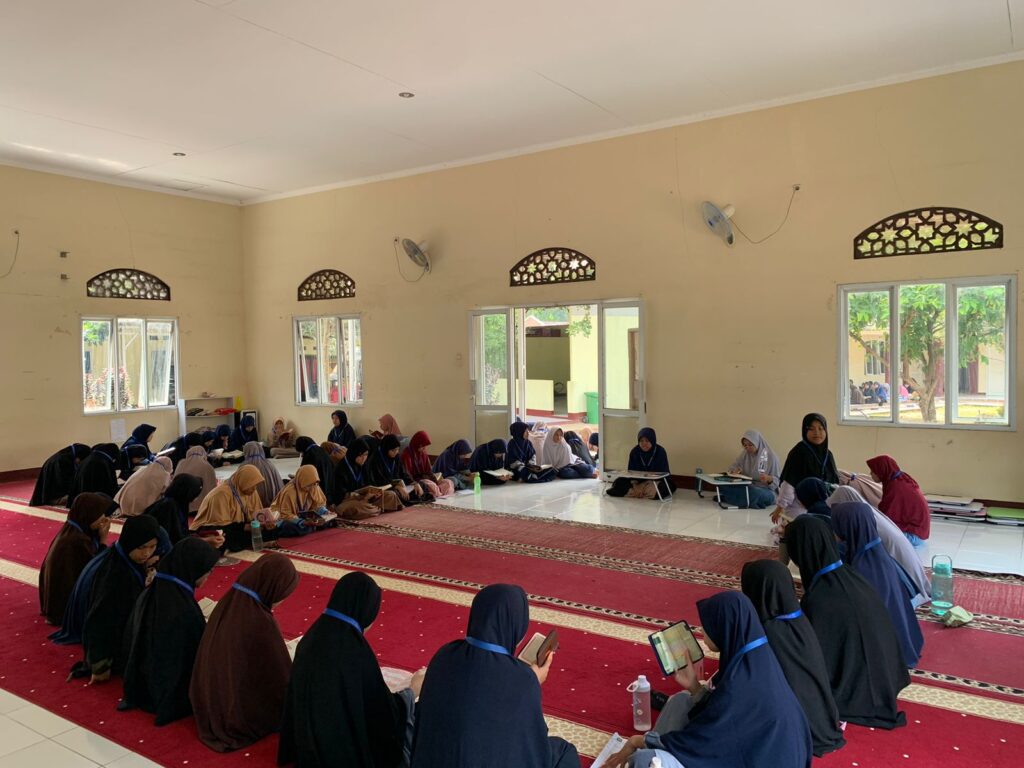 Halaqoh Tahfizh Pondok Pesantren Modern & Tahfidz Rihabul Ilmi Pandeglang Banten